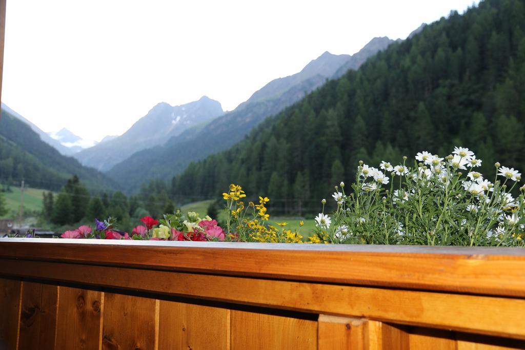 Ferienhaus Brigitte Längenfeld Стая снимка