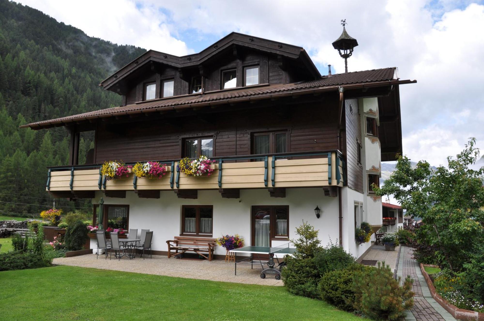 Ferienhaus Brigitte Längenfeld Екстериор снимка